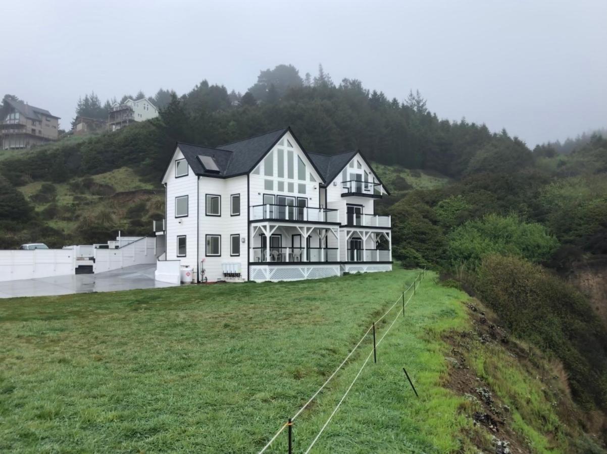 The Castle Inn Of The Lost Coast Shelter Cove Exterior photo