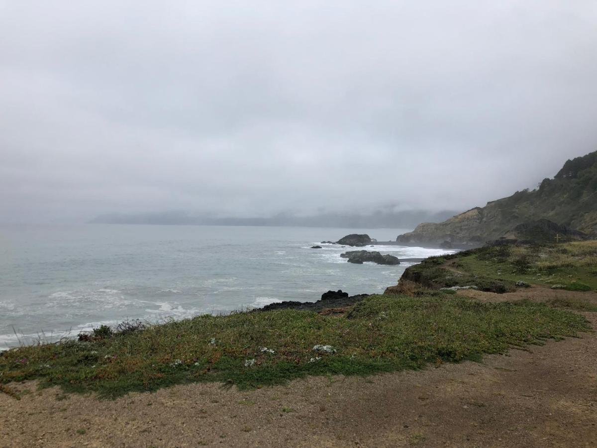 The Castle Inn Of The Lost Coast Shelter Cove Exterior photo